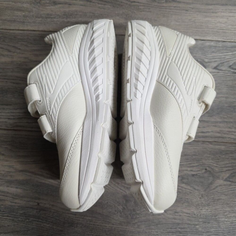 Brooks Women's Addiction Walker White Size 9D 2-V-Strap Sneakers 1103201D142 - Picture 7 of 8